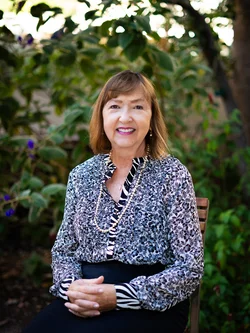 Dr. Holli DeVon