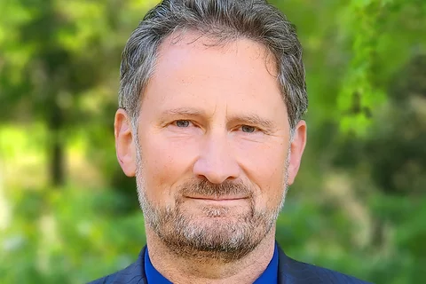 Paul Macey headshot