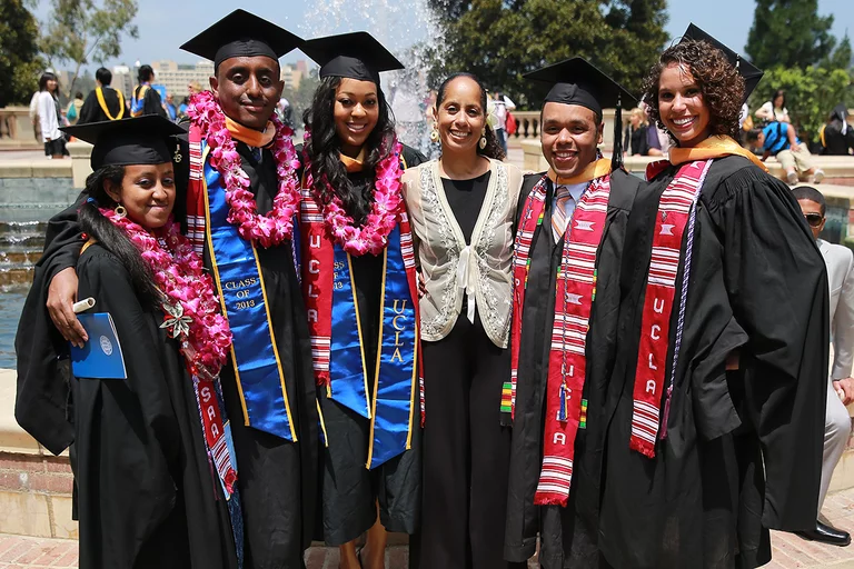 Rhonda Flenoy-Younger with UCLA Nursing students
